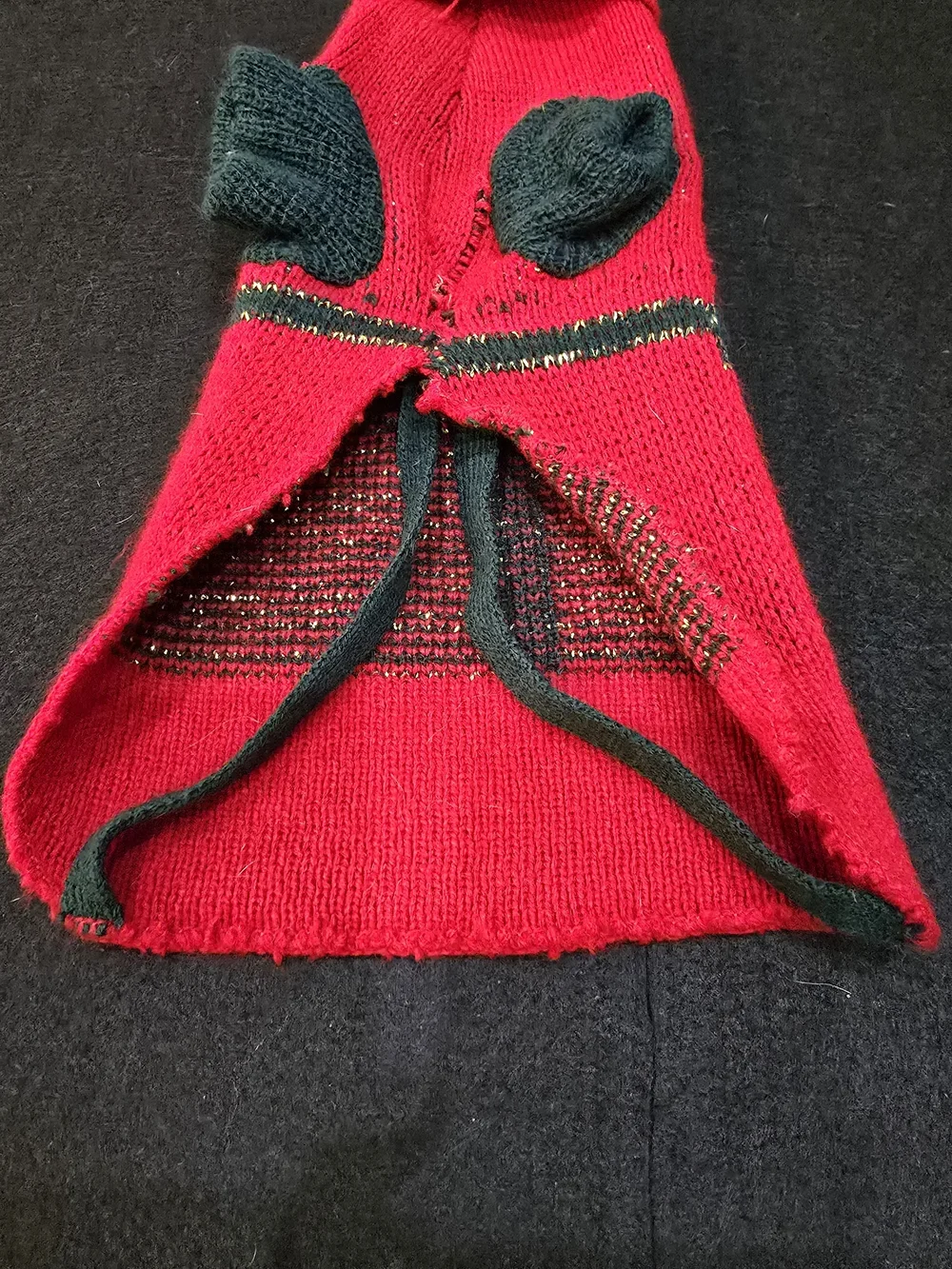 Red Knit Dog Holiday Sweater with Green/Gold Bow #687